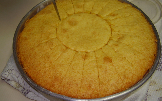 Bolo caipira de fubá