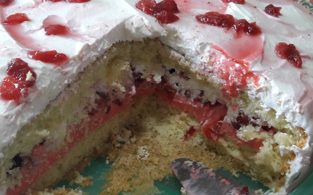 Bolo mousse de morango