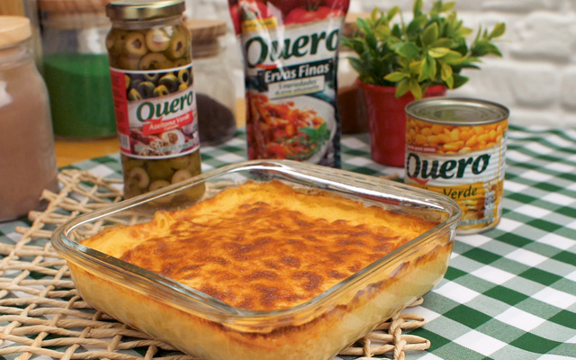 Canelone de frango com creme de milho