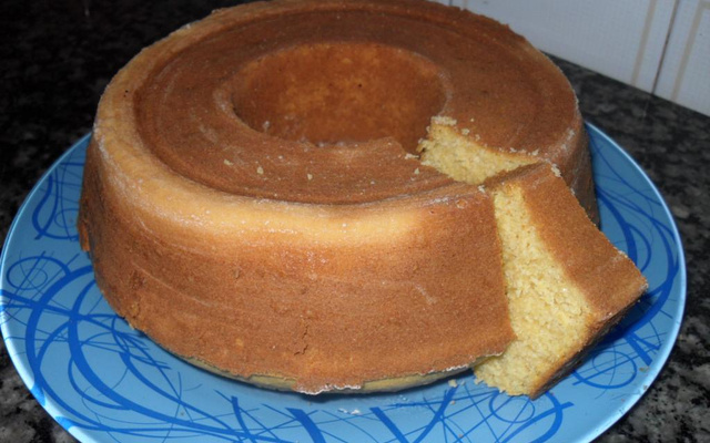 Bolo de fubá sequinho