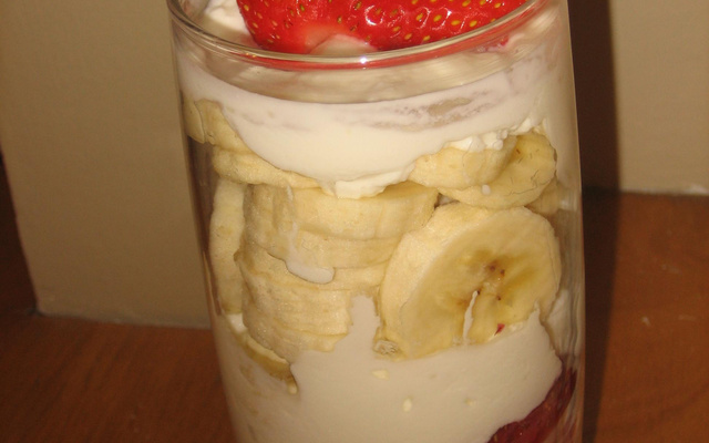 Parfait de morango e banana