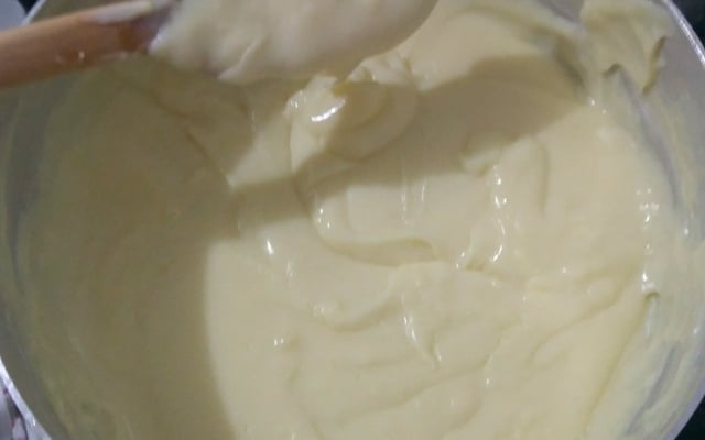 Creme branco para sobremesas