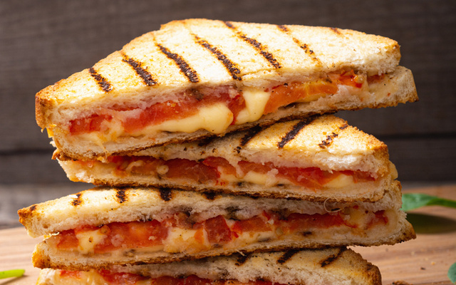 Cachorro quente prensado