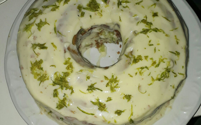 Bolo prático de limão