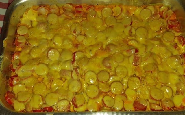 Salsicha gratinada 