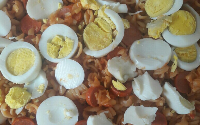 Macarrão com salsicha