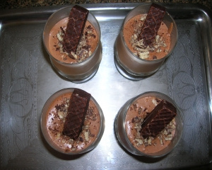 Mousse de bombom de cereja e Bis