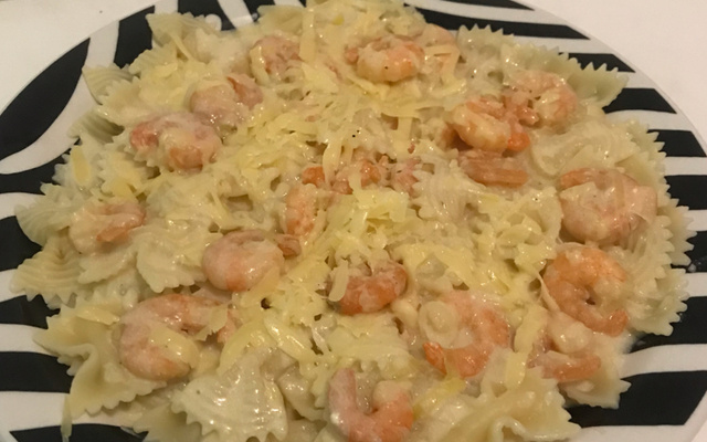 Massa ao molho de camarão e vinho branco