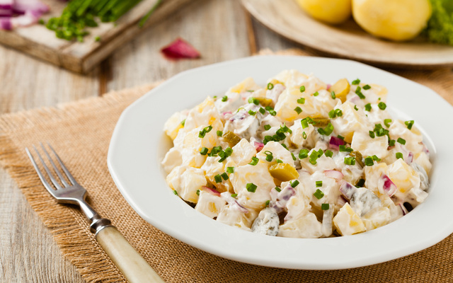 Salada de maionese prática de batatas