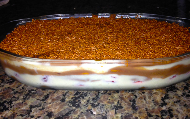 Pavê ligeirinho de chocolate e limão