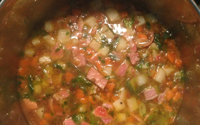 Lentilha com linguiça (receita espanhola)