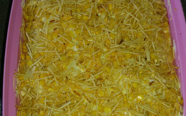 Torta gelada de frango com batata palha