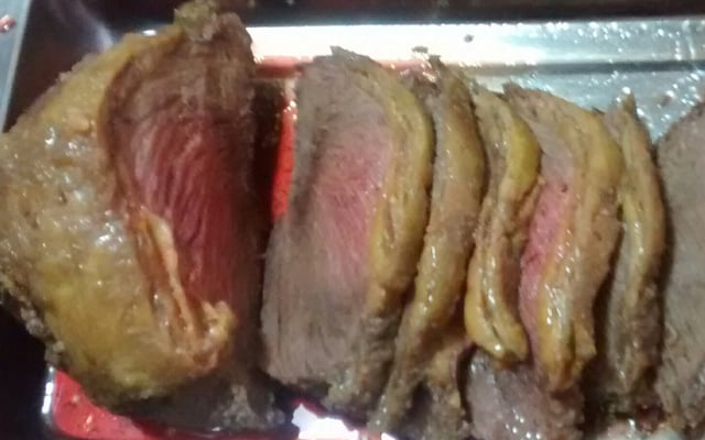 Picanha ao forno com sal grosso e molho spice