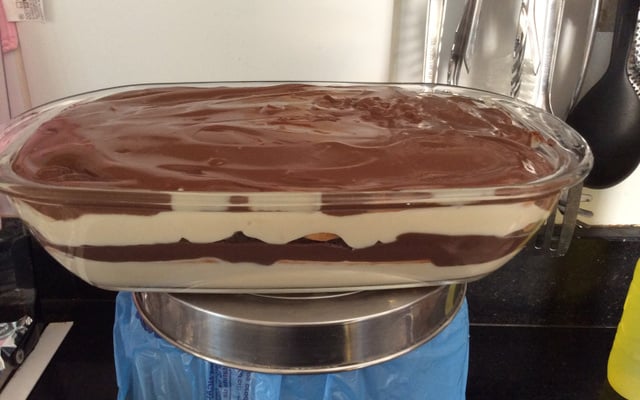 Pavê de chocolate preto e chocolate branco