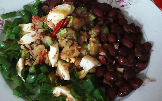 Farofa coringa com feijão vermelho