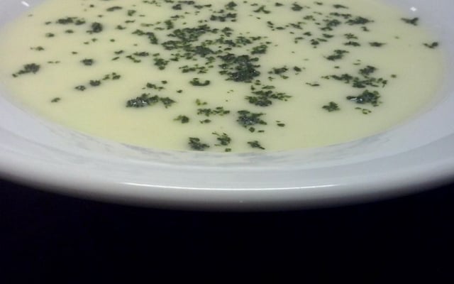 Vichyssoise (sopa francesa de alho-poró)