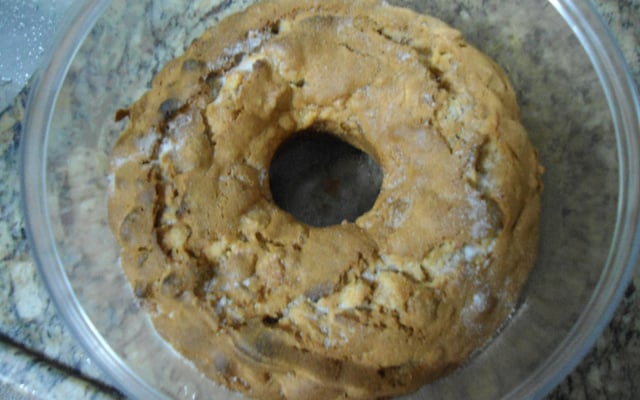 Bolo de maçã e nozes