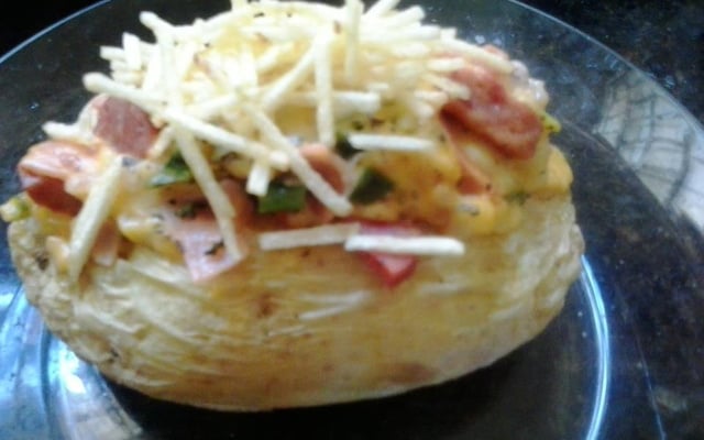 Batata recheada de micro-ondas