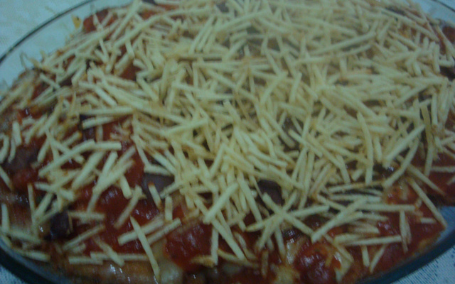 Filé de merluza e berinjela empanados à parmegiana