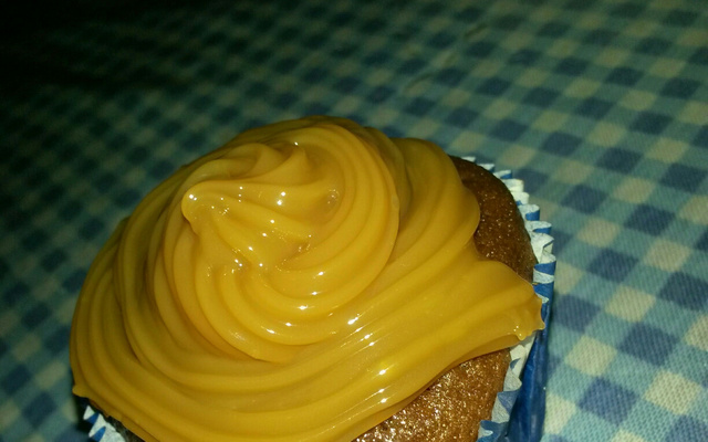 Cupcake de baunilha com coco ralado