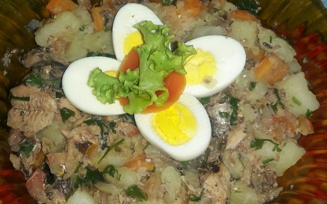 Salada de sardinha em lata