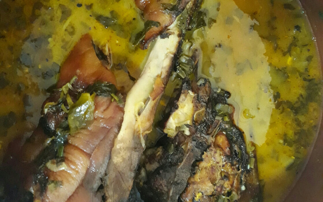 Cabeça de porco no tucupi