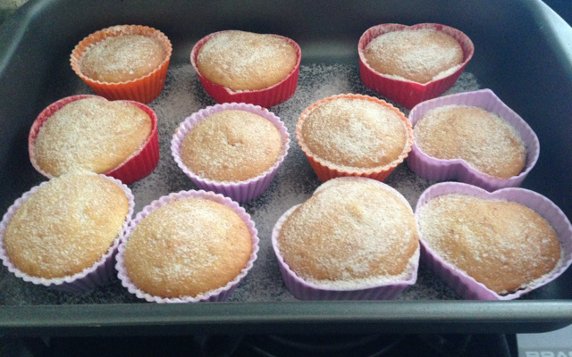 Bolinho de chuva assado e recheado
