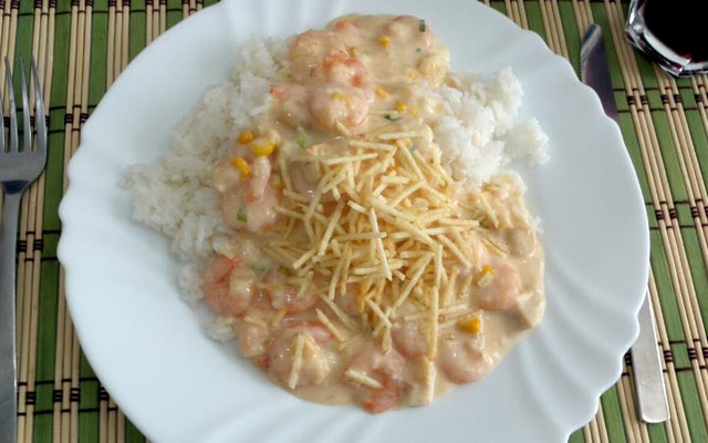 Camarão com catupiry delícia