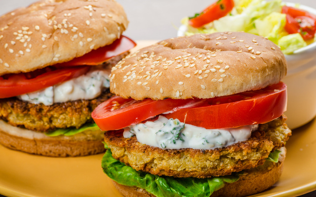 Hambúrguer vegetariano de soja com aveia