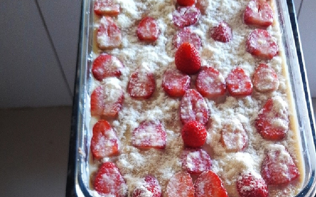 Pavê de morango com leite ninho