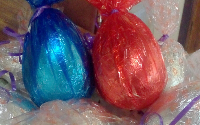 Ovos de páscoa estilo trufas de beijinho