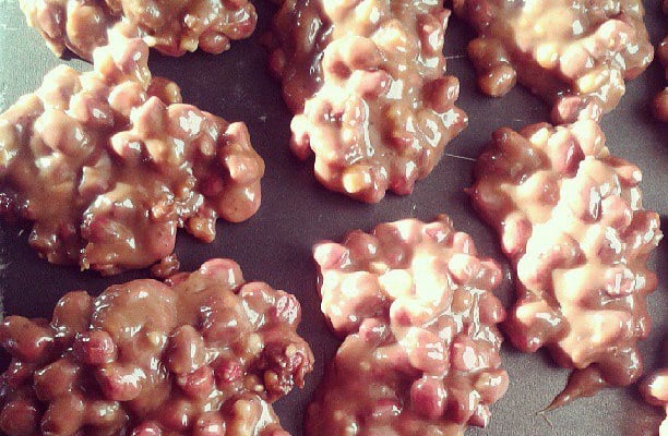 Pé-de-moleque com leite condensado