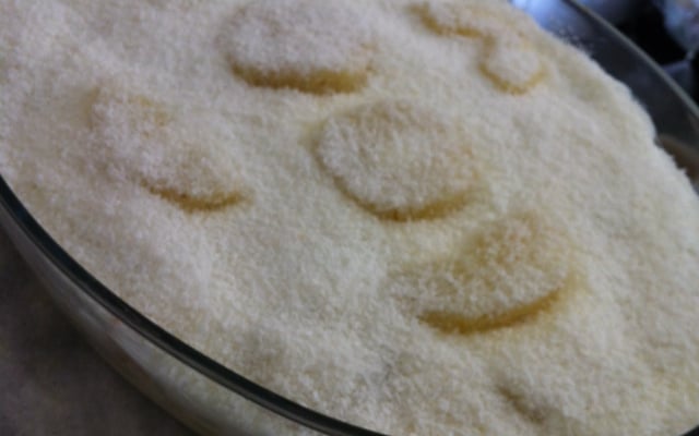 Torta de abacaxi e biscoito champagne da Tiada