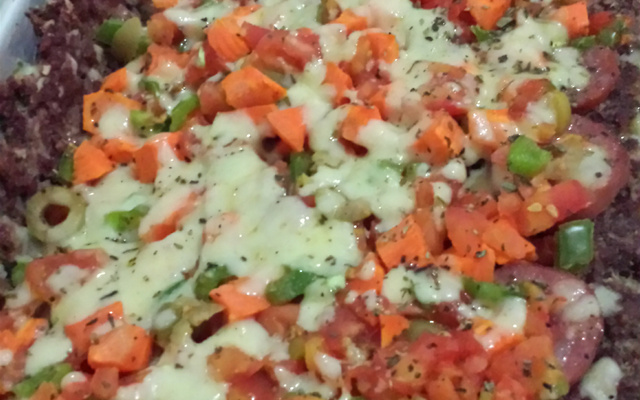 Quiche de carne moída à jardineira