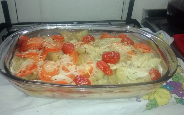 Peixe com legumes ao molho de leite de coco