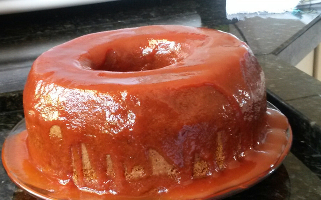 Bolo de fubá com goiabada