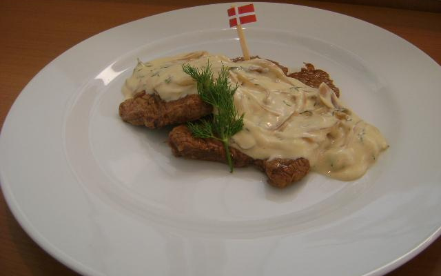 Bife acebolado à Dinamarca