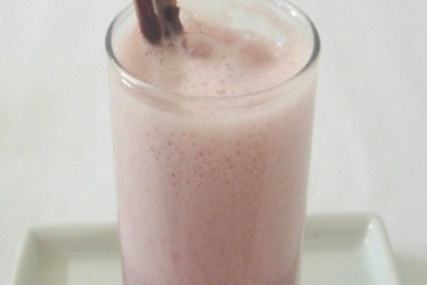 Vitamina de Ades uva com banana e mel