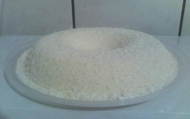 Pudim de maria-mole de coco