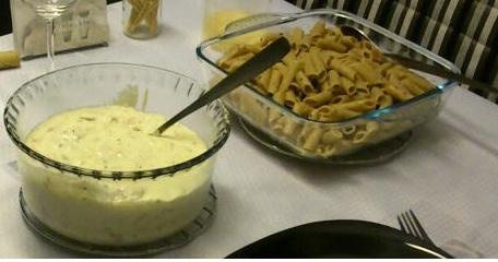 Macarrão com molho branco cremoso