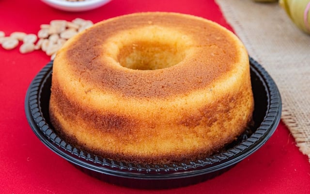 Bolo de milho sem glúten e sem lactose douradinho