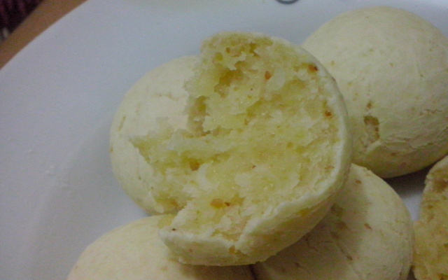 Pão de queijo fácil