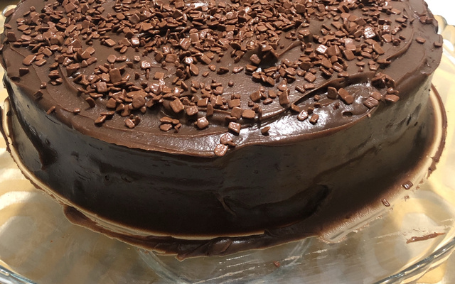Bolo de chocolate crocante