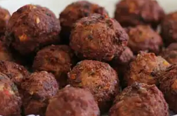 Almôndegas caprichadas