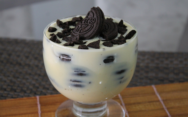 Pavê de chocolate branco com Negresco