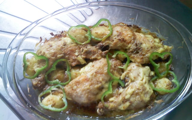 Coxa e sobrecoxa de frango assado