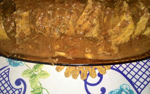 Lagarto assado na pressão com batatas