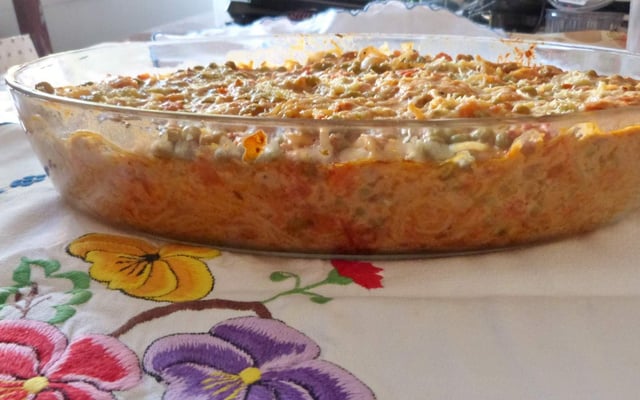 Macarrão com atum ao forno