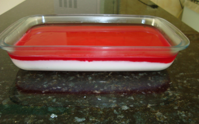 Manjar de coco com gelatina