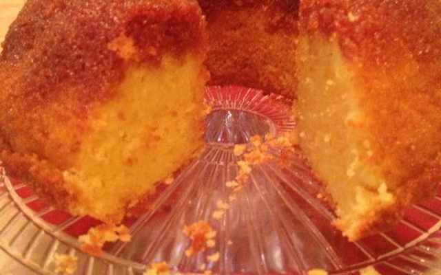 Bolo de fubá com laranja